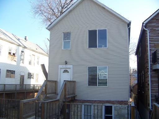 8737 S Houston Ave., Chicago, IL 60617