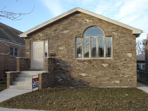 5720 S Oak Park Ave., Chicago, IL 60638