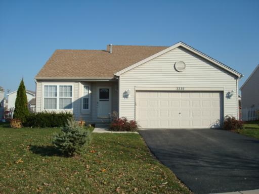 2220 Ashbrook Ln., Plainfield, IL 60586