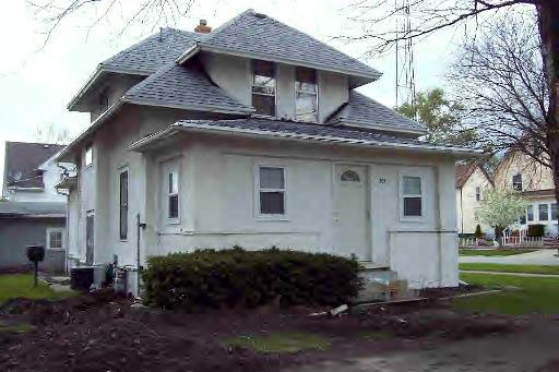 507 S Elm Ave., Kankakee, IL 60901
