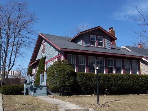 144 Hager Ave., Barrington, IL 60010