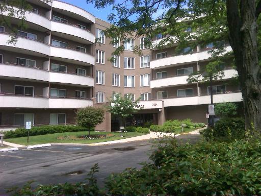 7201 N Lincoln Ave. #202, Lincolnwood, IL 60712
