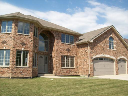 4868 Castle Dargan Dr., Country Club Hills, IL 60478