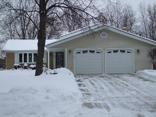 730 Victoria Ln., Schaumburg, IL 60193