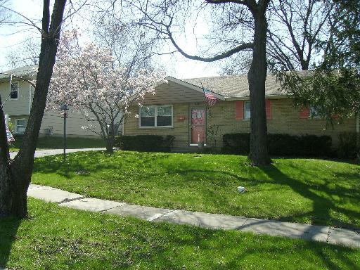 7812 Chestnut Ave., Woodridge, IL 60517