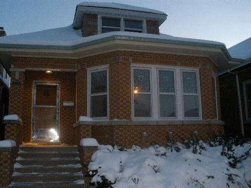 5225 W George St., Chicago, IL 60641