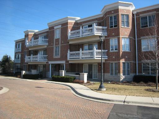 1855 Old Willow Rd. #324, Northfield, IL 60093