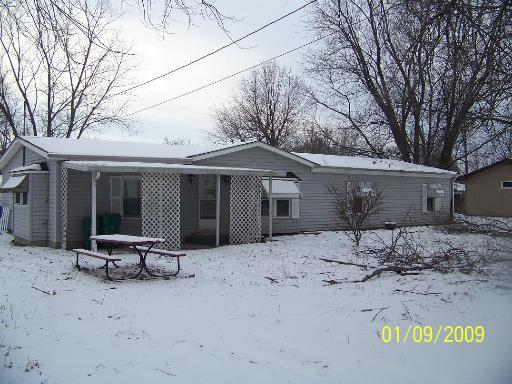 865 E Fifth St., Coal City, IL 60416