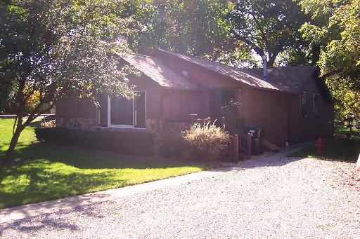 26049 Rollins Rd., Ingleside, IL 60041