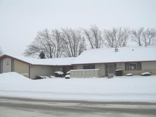 4809 Oakwood Dr. #A, Mchenry, IL 60050