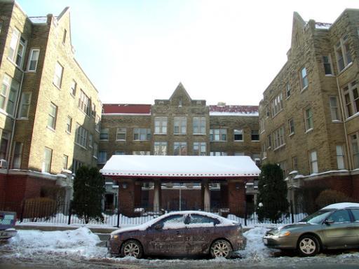 625 W Addison St. #2, Chicago, IL 60613