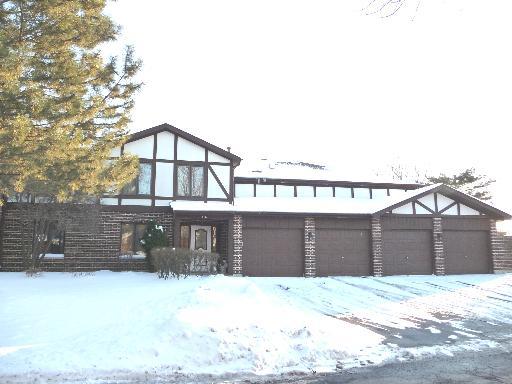 9753 Mill Drive East Dr. #E2, Palos Park, IL 60464