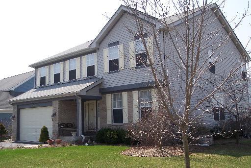 412 Fallbrook Dr., East Dundee, IL 60118