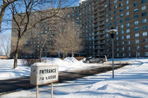 7141 N Kedzie Ave. #907, Chicago, IL 60645