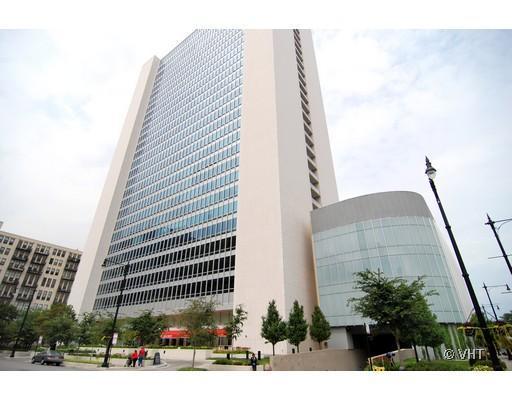 500 W Superior St. #1504, Chicago, IL 60654