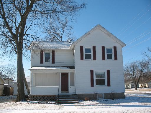 369 East St., Seneca, IL 61360