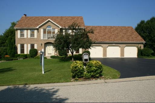 512 Greens View Dr., Algonquin, IL 60102