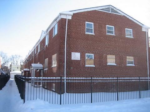 125 N Pine Ave., Chicago, IL 60644