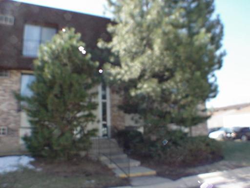 199 N Waters Edge Dr. #202, Glendale Heights, IL 60139