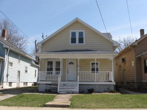 562 Woodlawn Ave., Aurora, IL 60506