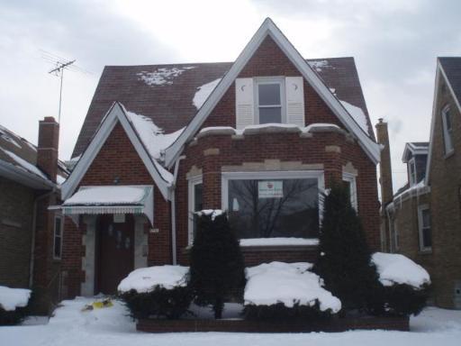 5751 W Melrose St., Chicago, IL 60634