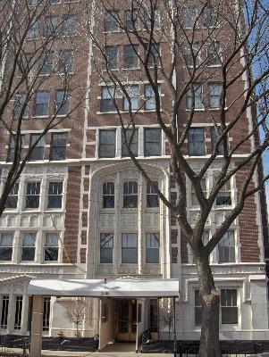 2440 N Lakeview #14D, Chicago, IL 60614