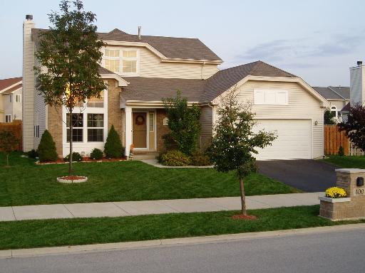 400 Ogden Falls Blvd., Oswego, IL 60543