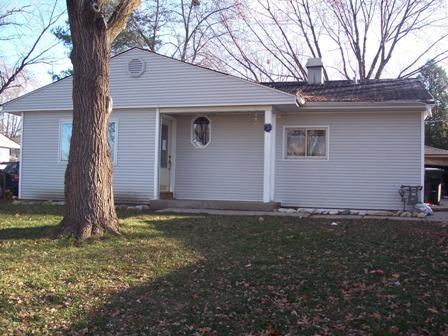 9 Hickory Dr., Carpentersville, IL 60110