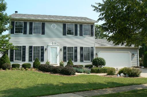 812 Stanley Ct., Sycamore, IL 60178