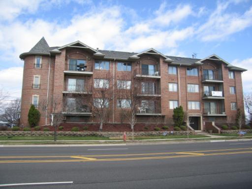 4560 Southwest Hwy. #1C, Oak Lawn, IL 60453