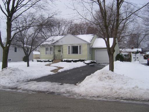 324 S Michigan Ave., Addison, IL 60101