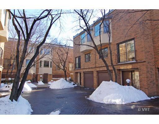 2043 N Halsted St. #B, Chicago, IL 60614