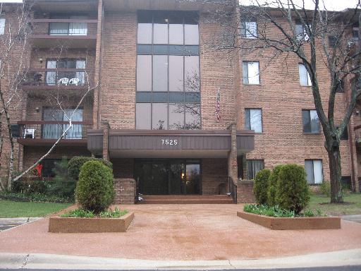 7525 Nantucket Dr. #209, Darien, IL 60561