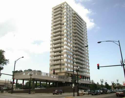 5601 N Sheridan Rd. #17B, Chicago, IL 60660