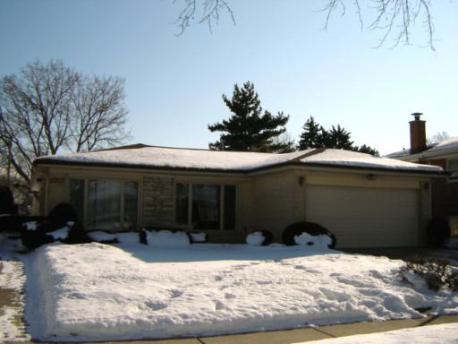 2221 Spruce Ave., Des Plaines, IL 60018