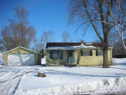 5836 Kirkwood Cir., Rockford, IL 61109