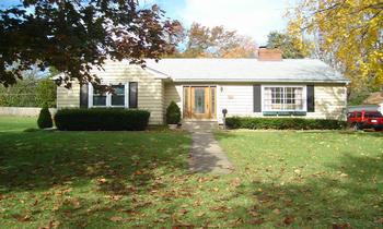 819 Stevens Ave., Sycamore, IL 60178