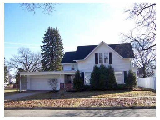 905 N 6th St., Rochelle, IL 61068