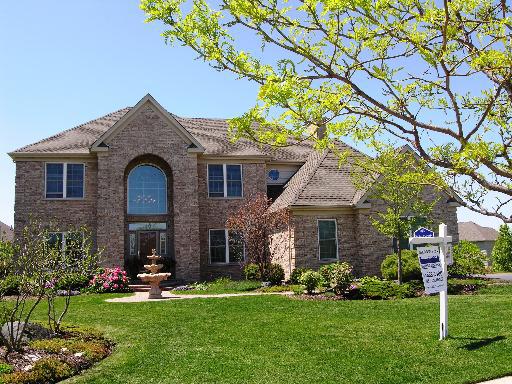 6 Blackwolf Ct., Algonquin, IL 60102