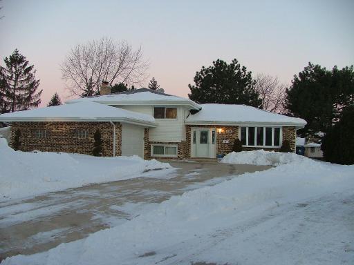 558 N Dupage Ct., Addison, IL 60101