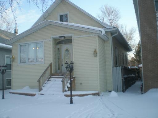 4827 W Eddy St., Chicago, IL 60641