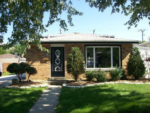10141 S Komensky Ave., Oak Lawn, IL 60453