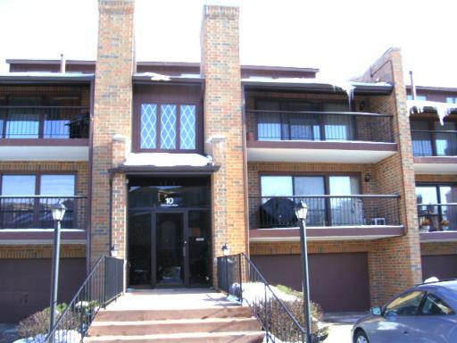 10 Cinnamon Dr. #3S, Palos Hills, IL 60465