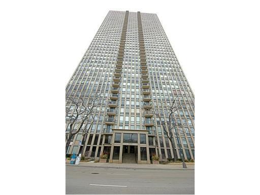 1660 N Lasalle St. #207, Chicago, IL 60614