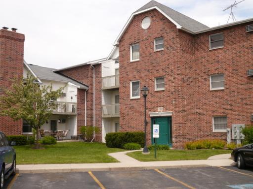 1303 Cunat Ct. #2A, Lake In The Hills, IL 60156