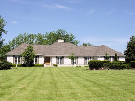 8 Revere Dr., South Barrington, IL 60010