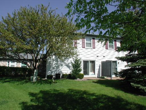 210 Nantucket Harbor, Schaumburg, IL 60193
