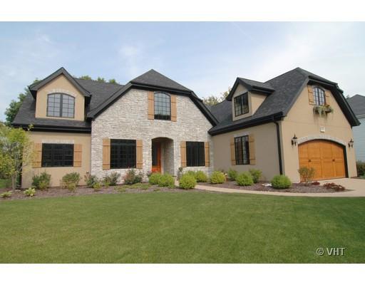 1023 Thunderbird Ln., Naperville, IL 60563