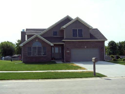 411 Highpoint Cir N., Bourbonnais, IL 60914