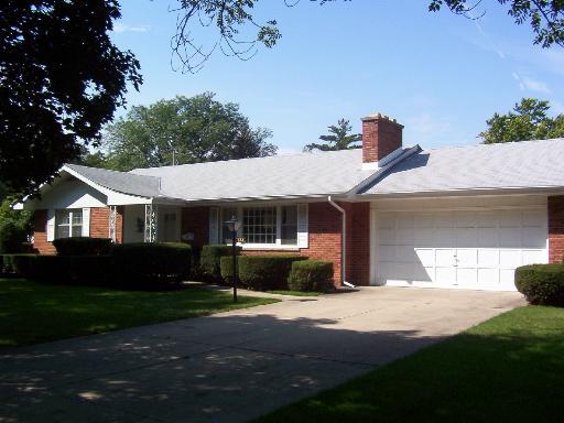 644 Seneca, Aurora, IL 60506